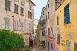 Centro storico di Bastia, Corsica. La città ...