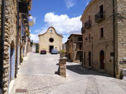 Una veduta del centro di Gavoi, il villaggio della Barbagia vicino al Monte Gennargentu - ©  Denis Barthel - CC BY-SA 4.0 - Wikimedia Commons.