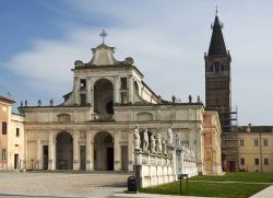 Chiesa Abbaziale di San Benedetto Po - © m.bonotto / Shutterstock.com