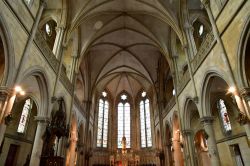 La chiesa di Notre-Dame-du-Bon-Secours si trova nel centro storico di Trouville-sur-Mer (Francia) - © Pack-Shot / Shutterstock.com