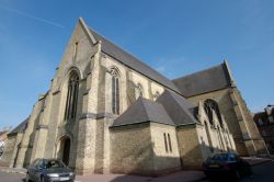 La chiesa di San Martino (Église Saint-Martin) si trova nel centro storico della città di Bergues ed è classificaa come Monumento Storico dallo stato francese fin dal 1907. ...