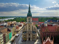 Chiesa del Santo Spirito a Torun, Polonia. Costruito a metà del XVIII° secolo, questo edificio religioso era in orgine una chiesa di confessione luterana - © Nightman1965 / Shutterstock.com ...