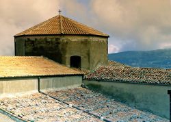 Un particolare della Chiesa Madre di San Mauro di Castelverde in Sicilia - © Pecold / Shutterstock.com
