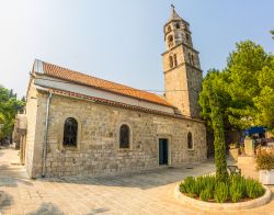 Una chiesetta nel centro storico di Cavtat (Croazia). Nell'antichità la città fu un insediamento greco, passato successivamento sotto i controllo dei Romani.