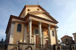 La Chiesa Parrocchiale di Oleggio - © Alessandro Vecchi - CC BY-SA 3.0,