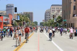 CicLAvia una giornata evento dedicata alla bicicletta, dal 2015 si svolge anche lungo le strade di Pasadena - © Supannee Hickman / Shutterstock.com 