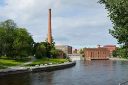 Città idustriale di Tampere, Finlandia - Grazie allo sfruttamento dell'energia idroelettrica, Tampere, secondo centro urbano del paese per dimensioni, è un importante polo ...