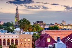 I colori della città vecchia (in inglese: Historic District) di Charleston, Carolina del Sud, Stati Uniti d'America - foto © Sean Pavone / Shutterstock.com