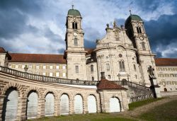 Il complesso barocco-rococò di Einsiedeln  in Svizzera - © Yevgen Sundikov / Shutterstock.com