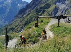 Con la Mountain bike in estate a Les Deux Alpes in Francia