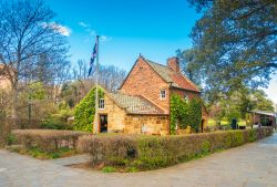 Cook's Cottage nei Fitzroy Gardens a Melbourne, Australia. E' la più antica costruzione del paese costruita dai genitori del celebre esploratore James Cook.



