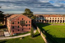 Correzzola,Veneto: l'Hotel e la storica Corte Benedettina - © www.lacortehotel.info/