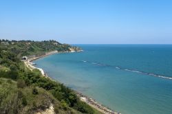 La costa adriatica nei pressi del promontorio di Ortona, in Abruzzo - foto © Claudio Giovanni Colombo / Shutterstock.com