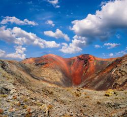 Il cratere del vulcano presso le cosidedtte Montañas de Fuego nel Parco Nazionale di Timanfaya (Lanzarote, Canarie).