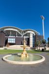 Creswell Gardens Fountain nei pressi dell'Adelaide Oval, Australia. Inaugurato e aperto al pubblico nel 1871, è uno stadio di cricket - © Steven Giles / Shutterstock.com