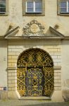 Decorazioni dorate sulla porta di un'antica casa a Fleischmarkt, Bautzen (Germania)  © Pecold / Shutterstock.com