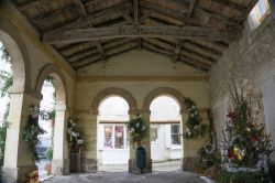 Decorazioni natalizie a Issigeac, villaggio a sud-est di Bergerac, Aquitania (Francia) - © Ana del Castillo / Shutterstock.com