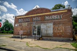 Delano Mini Market nello storico quartiere di Third Ward a Houston, Texas. Questo rione, soprannominato "The Tre", è diventato nel tempo il centro della comunità afroamericana ...