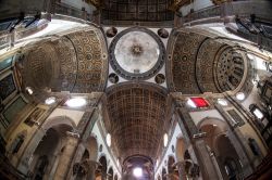 Dentro alla Chiesa di San Francesco nel centro di Piacenza, Emilia-Romagna. - © Cesare Andrea Ferrari / Shutterstock.com