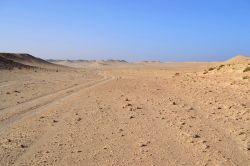 Escursione nel deserto del Sahara, Dakhla: se non siete surfisti, la cosa migliore da fare a Dakhla sono le escursioni nel deserto a bordo di un fuoristrada.