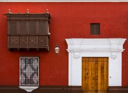 Dettagli architettonici nel centro storico di Trujillo, La Libertad, Perù.
