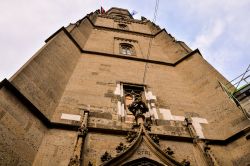 Dettagli gotici nell'architettura religiosa della città di Donauworth, Germania. 
