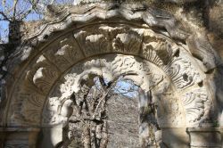 Dettaglio architettonico del monastero di Santa Cristina de Ribas de Sil a Lugo, Spagna. Situato in una zona spettacolare, questo edificio religioso benedettino risale al X° secolo: prima ...