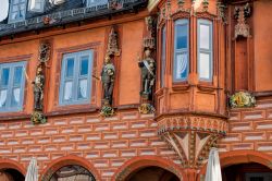 Dettaglio architettonico dello storico Kaiserworth, hotel 4 stelle a Goslar (Germania).
