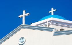 Dettaglio architettonico di una chiesetta sull'isola di Kos, Grecia - © SABPICS / Shutterstock.com