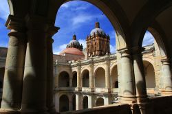 Dettaglio di un edificio nel centro storico di Oaxaca, dichiarato Patrimonio Mondiale dell'Umanità dall'UNESCO nel 1987.
