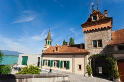 Dettaglio di un elegante palazzo storico ad Oberhofen am Thunersee, nei pressi di Berna, in Svizzera - © 156075866 / Shutterstock.com