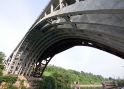 Ponte sull'Adda dell'Autostrada A4 - l'Autostrada A4, o Autostrada Serenissima, è una delle più importanti e trafficate arterie stradali del nord Italia, in quanto ...