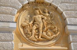 Dettaglio scultoreo nell'Arco di Trionfo a Montpellier, Francia.



