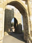 Doppio arco nel borgo medievale di Montecolognola in Umbria - © Demeester - CC BY-SA 3.0, Wikipedia