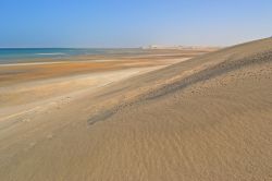 Dune Blanche, Marocco: è la duna più famosa di Dakhla e senza dubbio la più spettacolare. Qui le sfumature della sabbia e quelle del mare si mescolano come in una tavolozza ...
