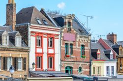 Gli edifici colorati di Amiens, Francia. Questa bella località della Piccardia affascina tutti, dagli appassionati di storia a quelli di sport e natura.



