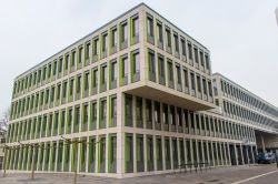 Edifici della IHK & GfI, Information Processing GmbH, Phoenix Lake, Dortmund, Germania - © Binder Medienagentur / Shutterstock.com