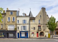 Edifici medievali nel centro di Poitiers, Francia. La città venne fondata dalla tribù dei Pictoni prima della conquista romana della Gallia.
