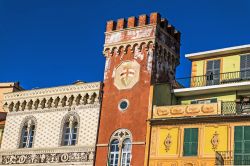 Edifici storici nel centro medievale della città di Varazze in Liguria.