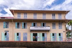 Edificio del Consiglio Generale a Cayenne, Guyana Francese. Questa località venne utilizzata dai francesi come colonia penale dal 1854 al 1938 - © Anton_Ivanov / Shutterstock.com ...