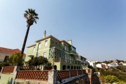 Edificio nel centro storico di Serta, Portogallo: è stato costruito nel corso del XX° secolo con grandi quantità  di legname brasiliano. 


