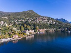 L'elegante dimora signorile di Villa d'Este a Cernobbio, Como, fotografata dall'alto (Lombardia). Dal 1873 è un albergo di lusso.
