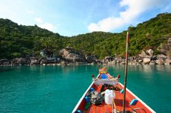 Escursione in barca all'isola di Nang Yuan vicino a Koh Tao in Thailandia