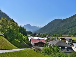 Estate nel villaggio di Flachau, Alpi austriache (land Salisburghese).
