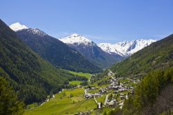 Etroubles è località perfetta per compiere passeggiate all'aria aperta in Valle d'Aosta