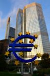 Euro tower a Francoforte, dal terzo millennio divenuta uno dei simboli della Città (Germania) e dell'Europa unita.