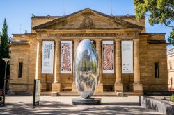 Facciata e entrata principale dell'Art Gallery of South Australia (AGSA) di Adelaide - © Keitma / Shutterstock.com