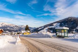 Fermata di un bus nel comprensorio sciistico di Schladming-Dachstein, Austria - © Tomasz Koryl / Shutterstock.com