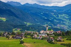 Fie allo Sciliar il bucolico villaggio del Trentino Alto Adige, vicino all'Alpe di Siusi