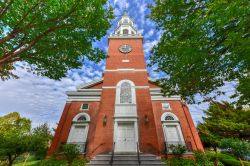 First Unitarian Church a Burlington, Vermont, Stati Uniti. Questo edificio religioso è stato costruito nel 1816 su Church Street e rappresenta il più antico luogo di culto di questa ...